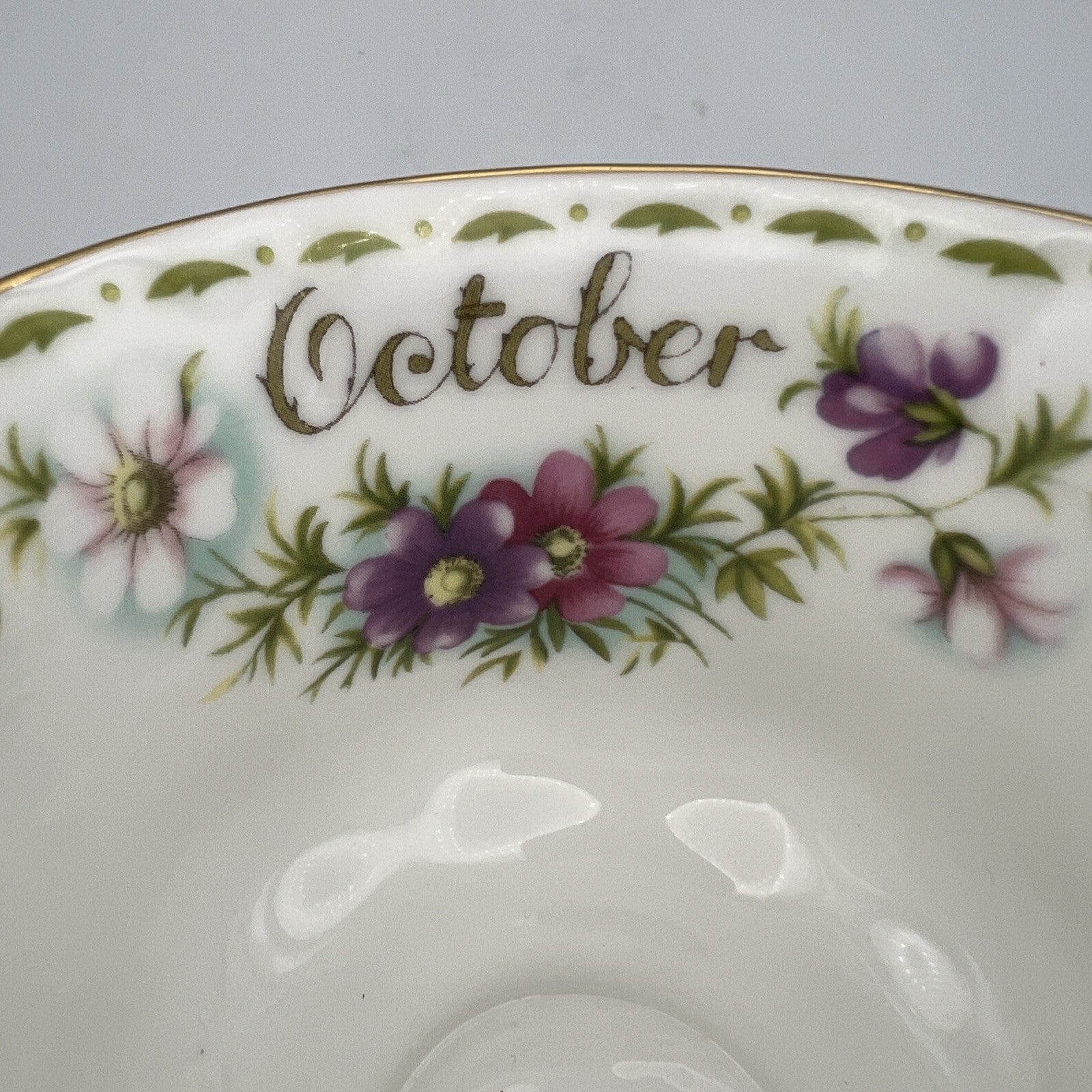 Tazza da tè The in porcellana Royal Albert con mese tazzina inglese OTTOBRE 2003 Categoria  Servizio tazze - Tazze