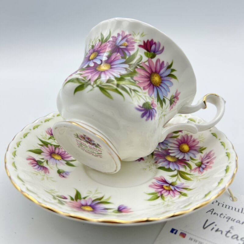 Tazza da tè The in porcellana Royal Albert con mese tazzina inglese SETTEMBRE 70 Categoria  Servizio tazze - Tazze