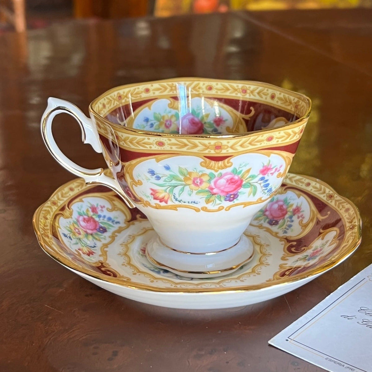 Tazza da tè The in porcellana Royal Albert  tazzina inglese Lady Hamilton 1939 Categoria  Servizio tazze - Tazze