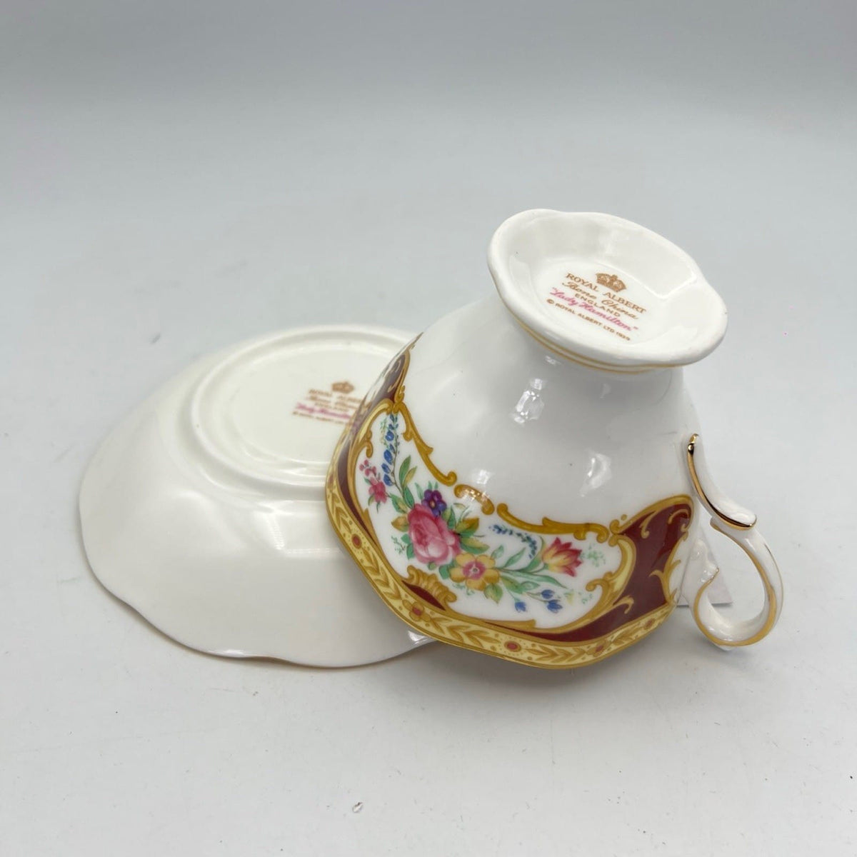Tazza da tè The in porcellana Royal Albert  tazzina inglese Lady Hamilton 1939 Categoria  Servizio tazze - Tazze
