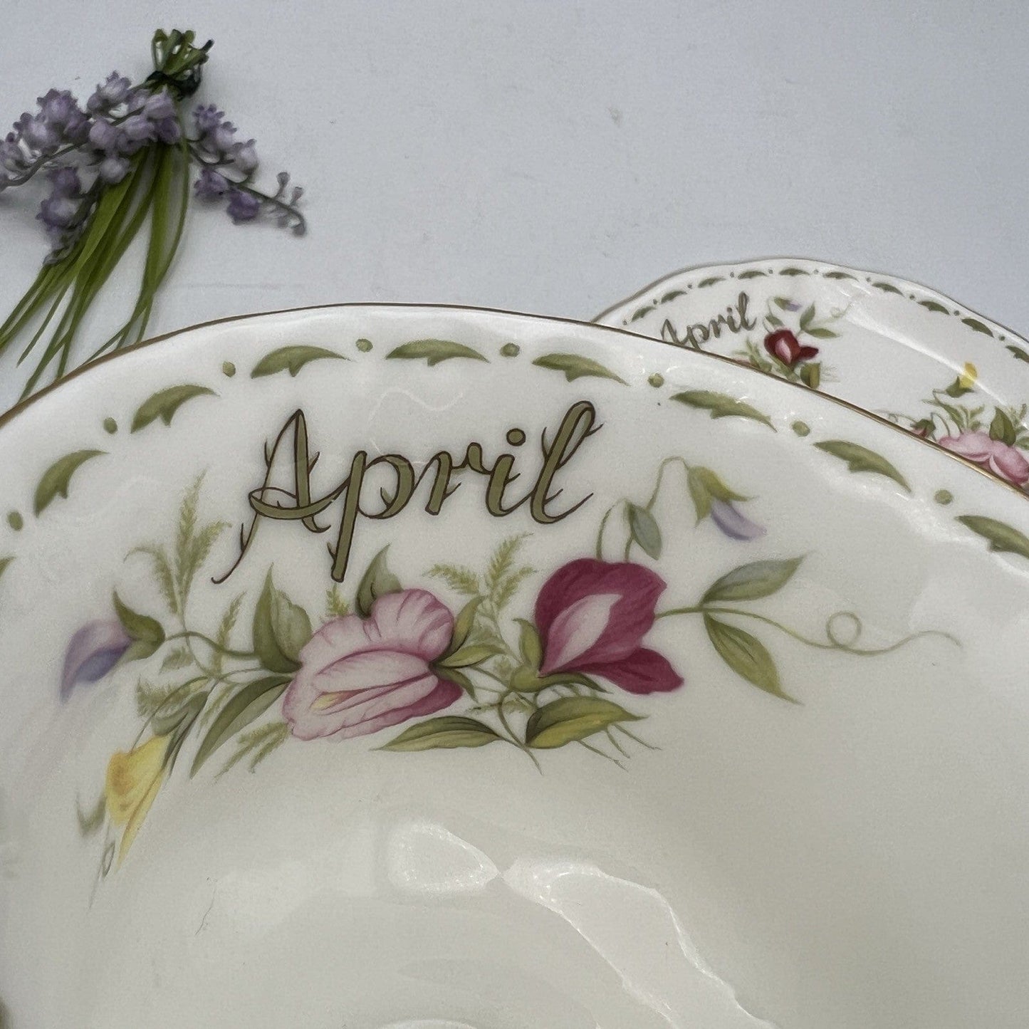 Tazza da tè The tennis in porcellana Royal Albert con mese inglese APRILE 1970 Categoria  Servizio tazze - Tazze