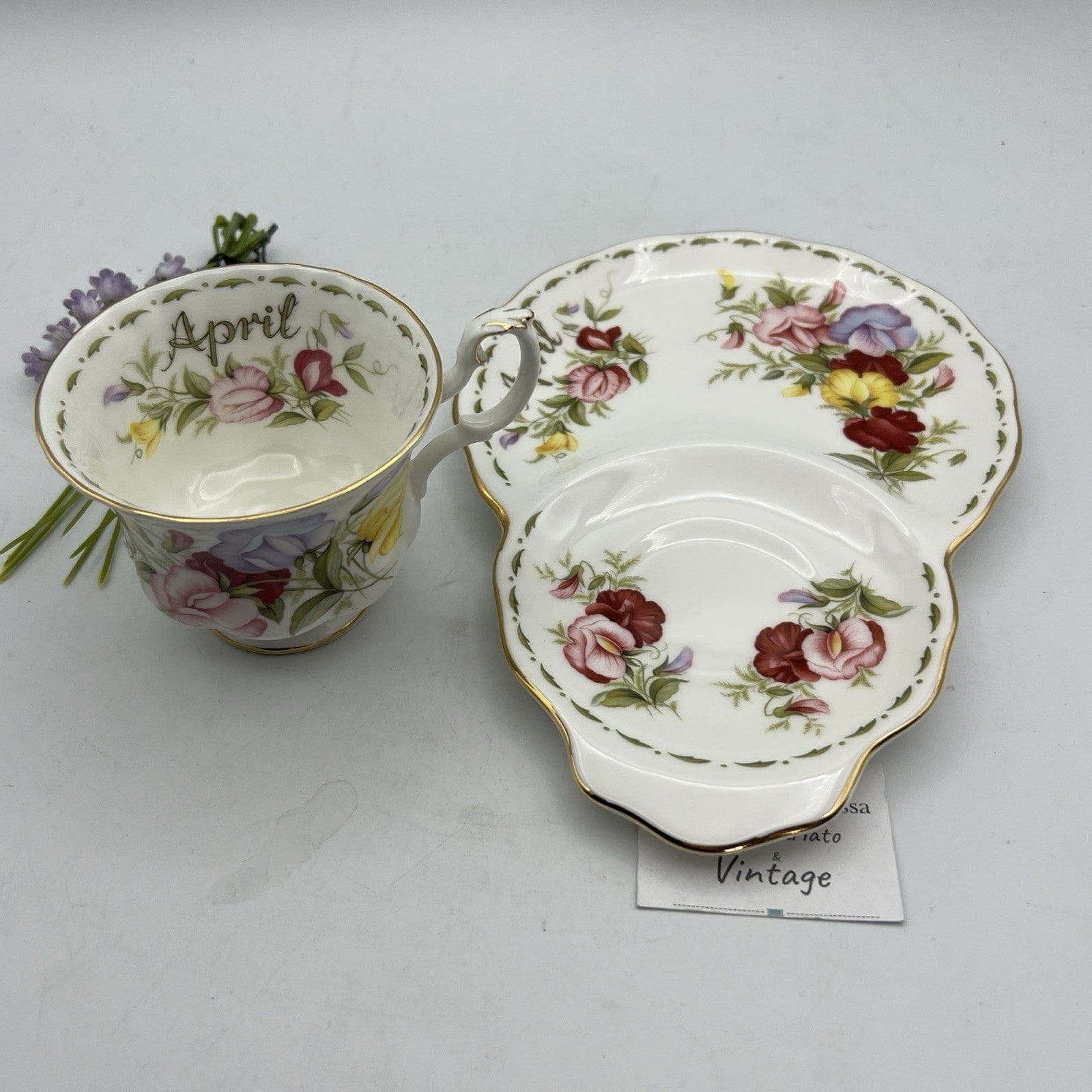 Tazza da tè The tennis in porcellana Royal Albert con mese inglese APRILE 1970 Categoria  Servizio tazze - Tazze