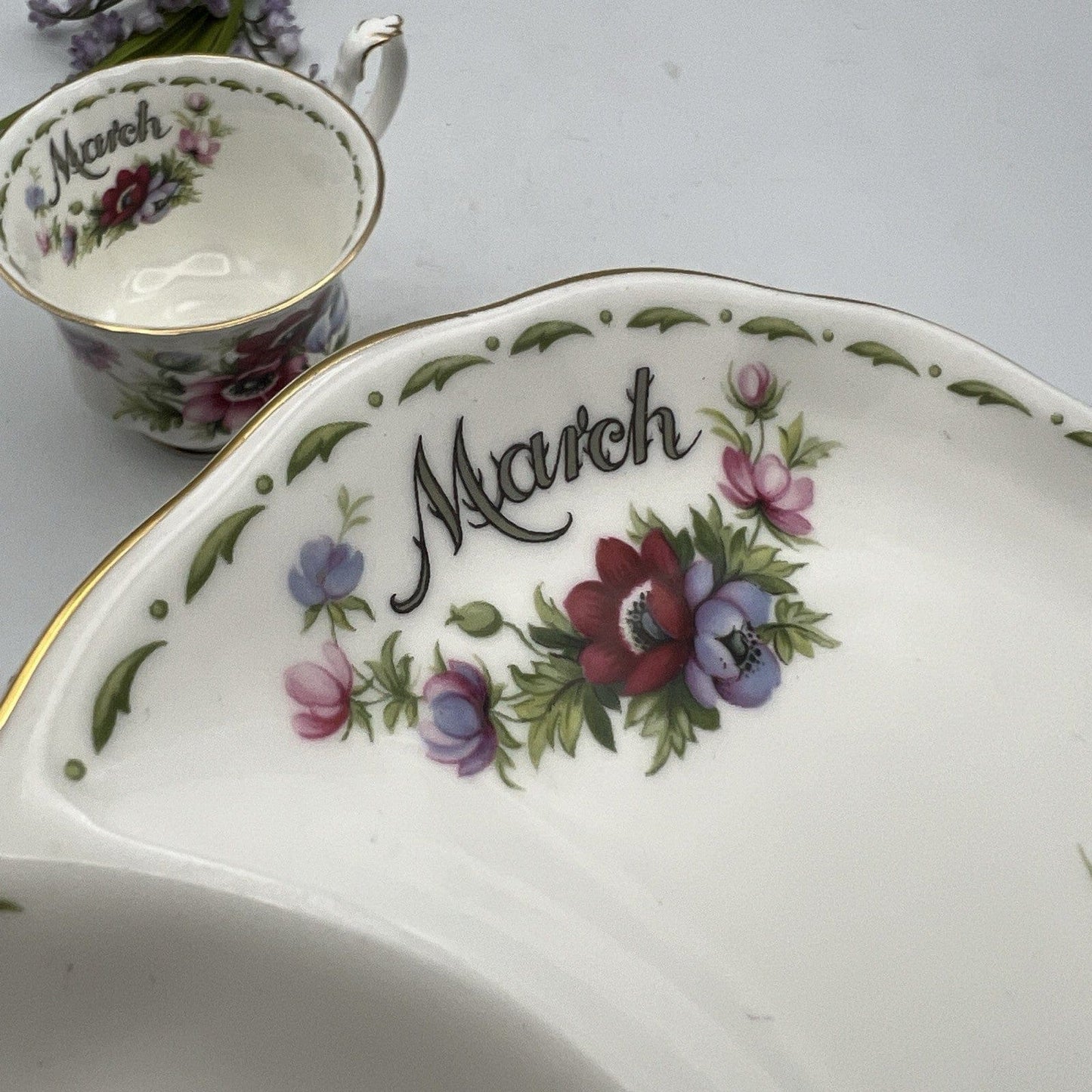 Tazza da tè The tennis in porcellana Royal Albert con mese inglese MARZO 1970 Categoria  Servizio tazze - Tazze