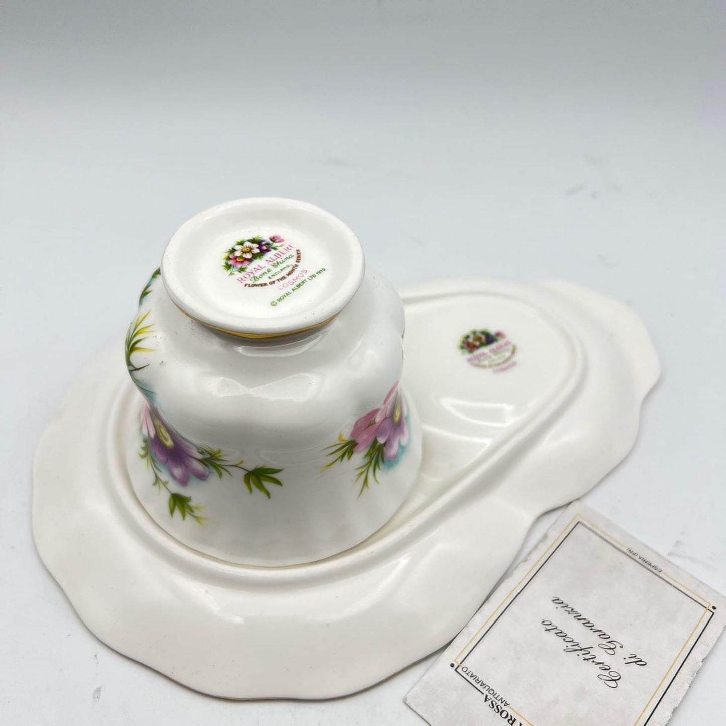 Tazza da tè The tennis in porcellana Royal Albert con mese inglese OTTOBRE 1970 Categoria  Servizio tazze - Tazze