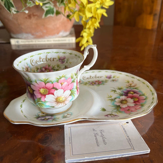 Tazza da tè The tennis in porcellana Royal Albert con mese inglese OTTOBRE 1970 Categoria  Servizio tazze - Tazze