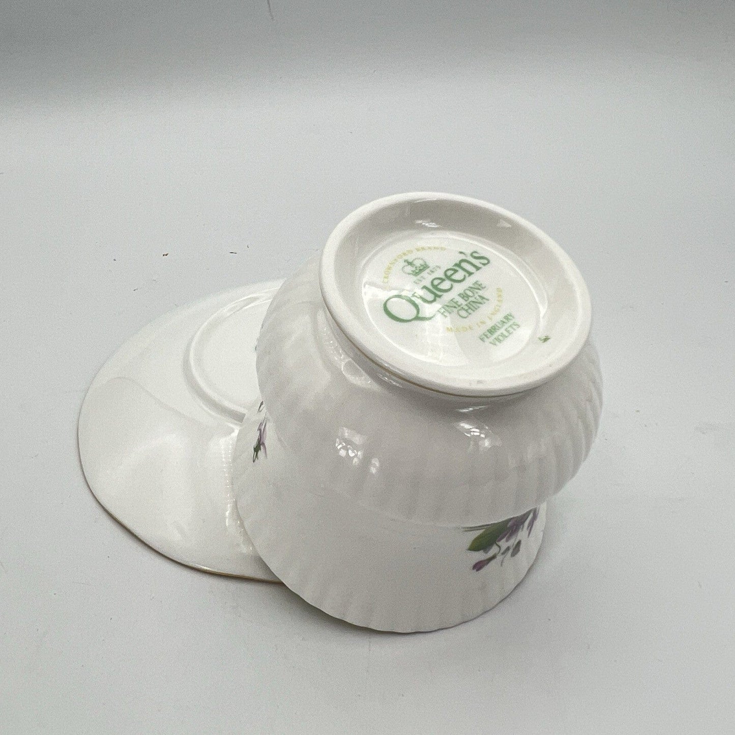 Tazza da the per tè in porcellana Queen's con mese tazzina inglese Febbraio 900 Categoria  Servizio tazze - Tazze