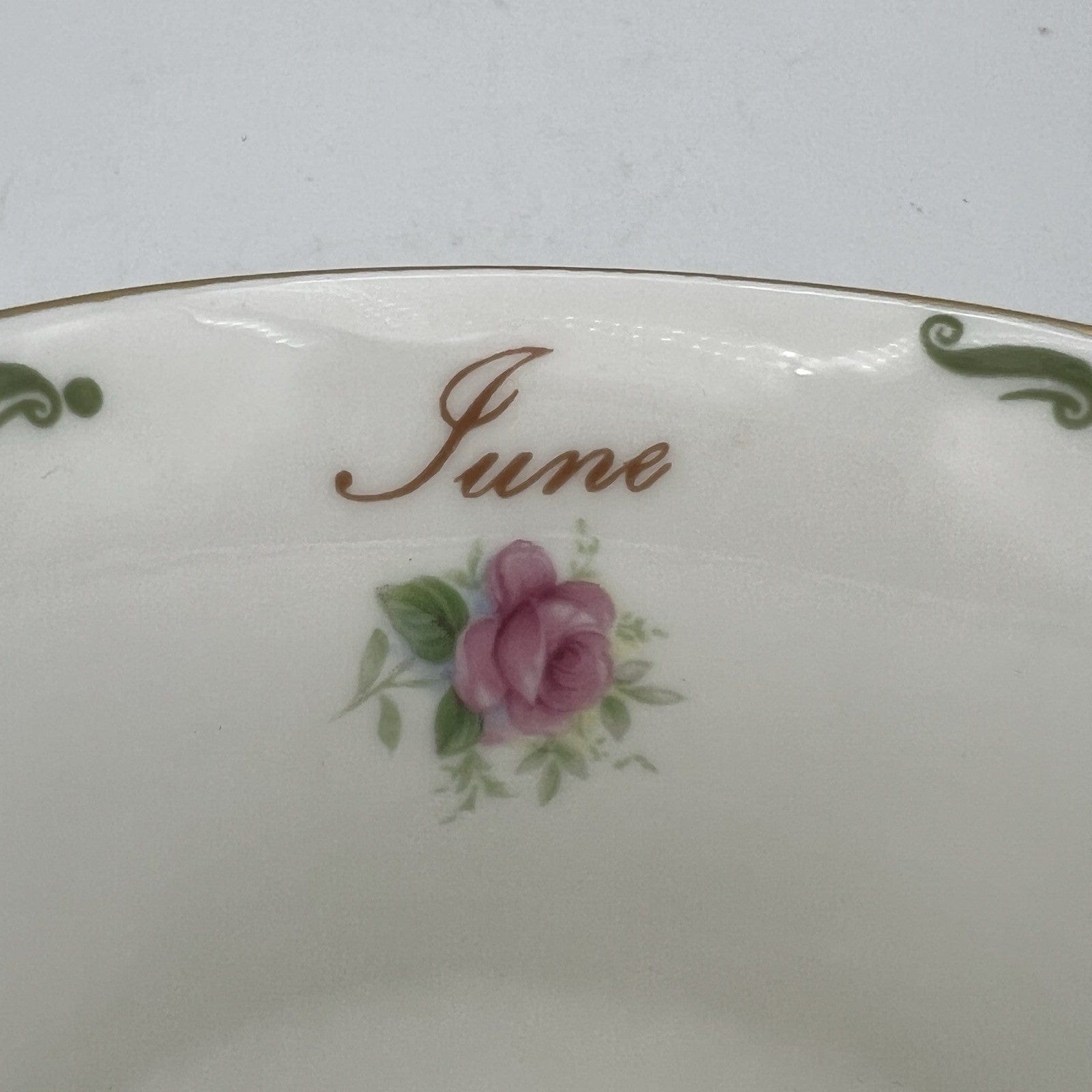 Tazza da the per tè in porcellana Queen's con mese tazzina inglese GIUGNO 900 Categoria  Servizio tazze - Tazze