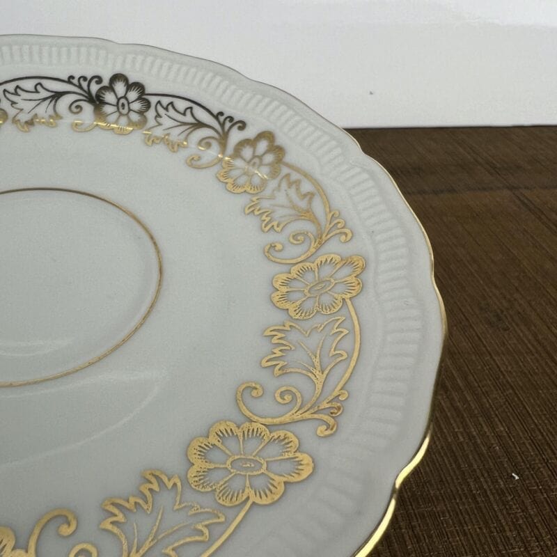 Tazzina da caffe antica in porcellana Bavaria tazza tazzine oro con piattino 900 Categoria  Servizio tazze - Tazze