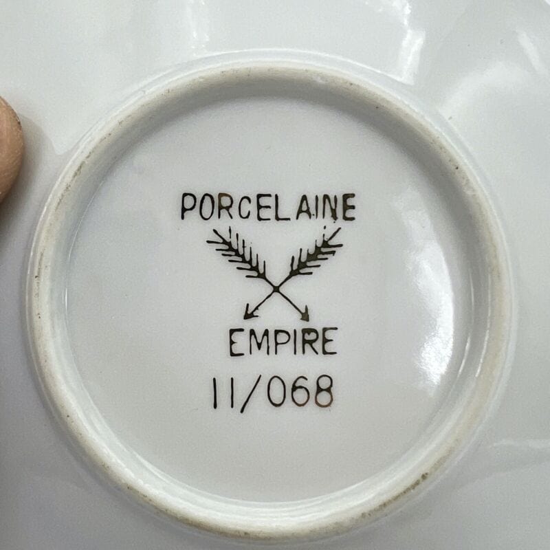 Tazzina da caffe antica in porcellana bianca Empire anni 40 tazza oro Vintage Categoria  Servizio tazze - Tazze