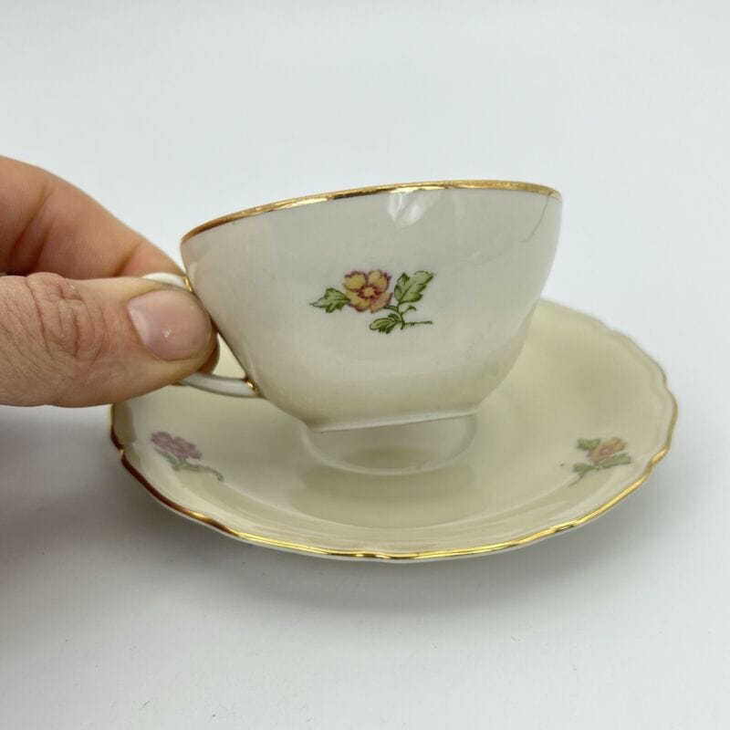 Tazzina da per caffe antica in porcellana Bavaria tazza a fiori oro anni 40 Rose Categoria  Servizio tazze - Tazze