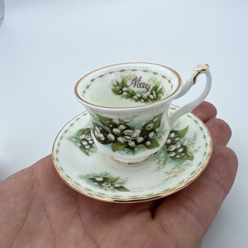 Tazzina da tè The in porcellana Royal Albert con mese di Maggio Mignon Miniatura Categoria  Servizio tazze - Tazze