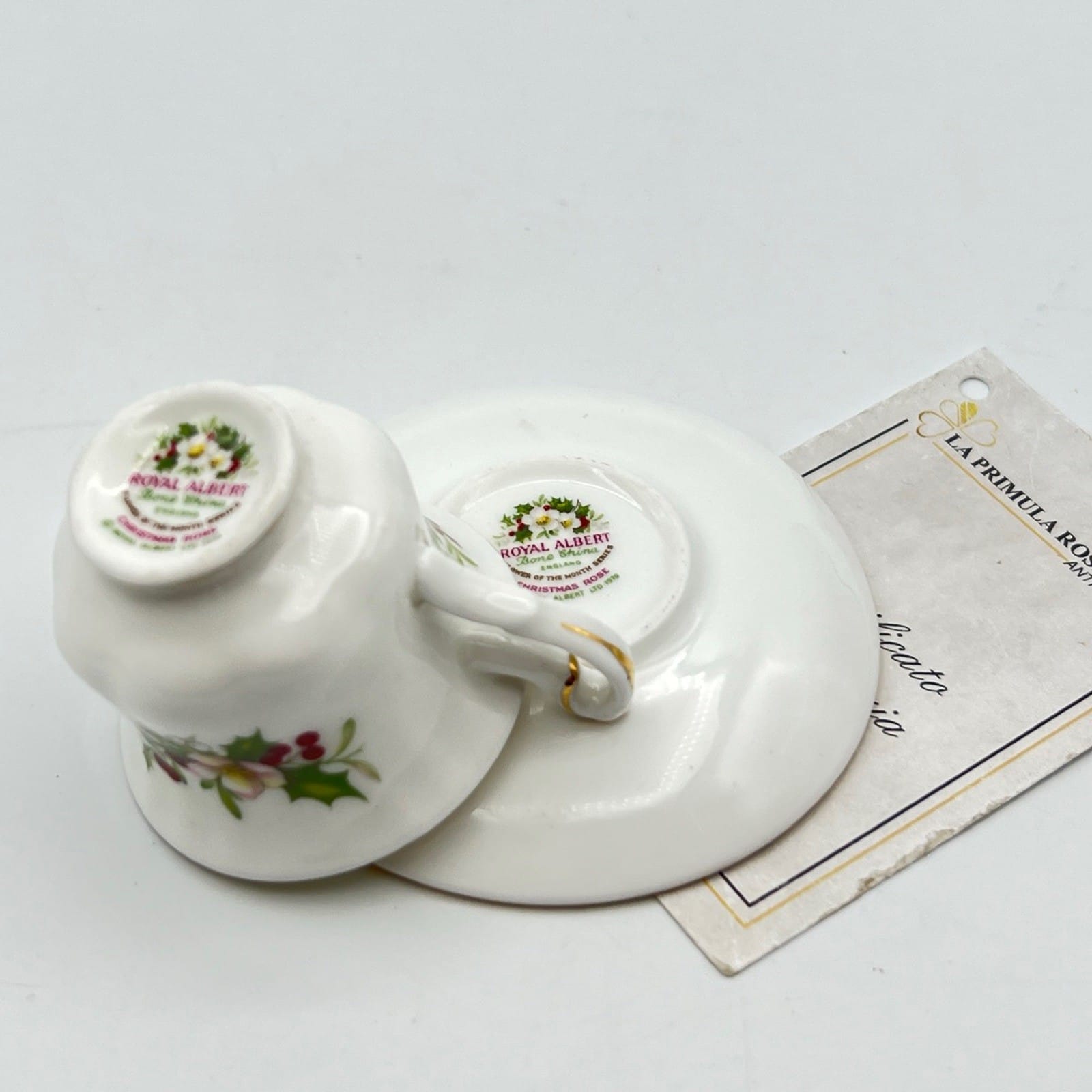 Tazzina da tè The in porcellana Royal Albert mese di Dicembre Mignon Miniatura Categoria  Servizio tazze - Tazze