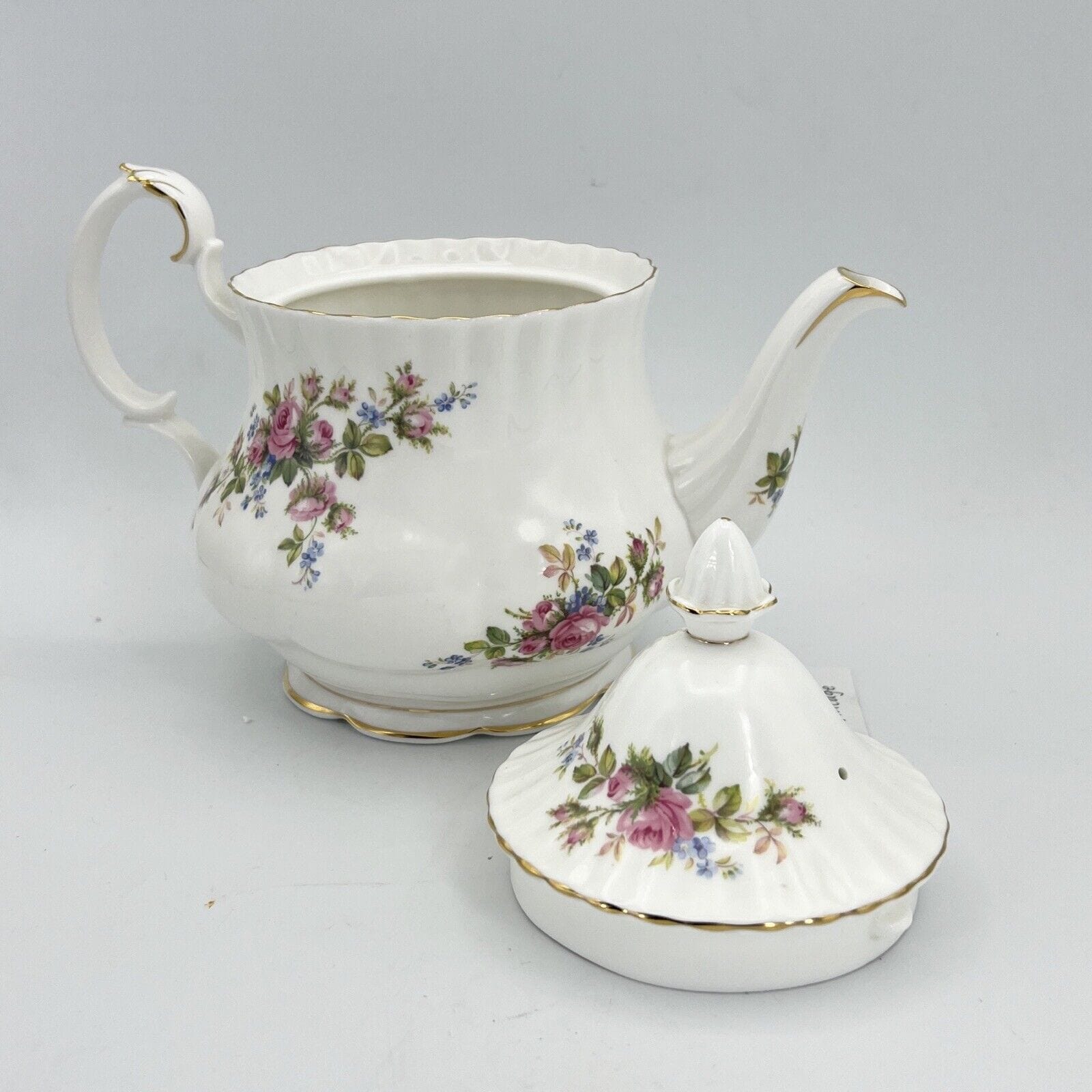 Teiera inglese in porcellana Vintage Royal Albert da tè The Moss Rose 1956 Categoria  Servizio tazze - Tazze