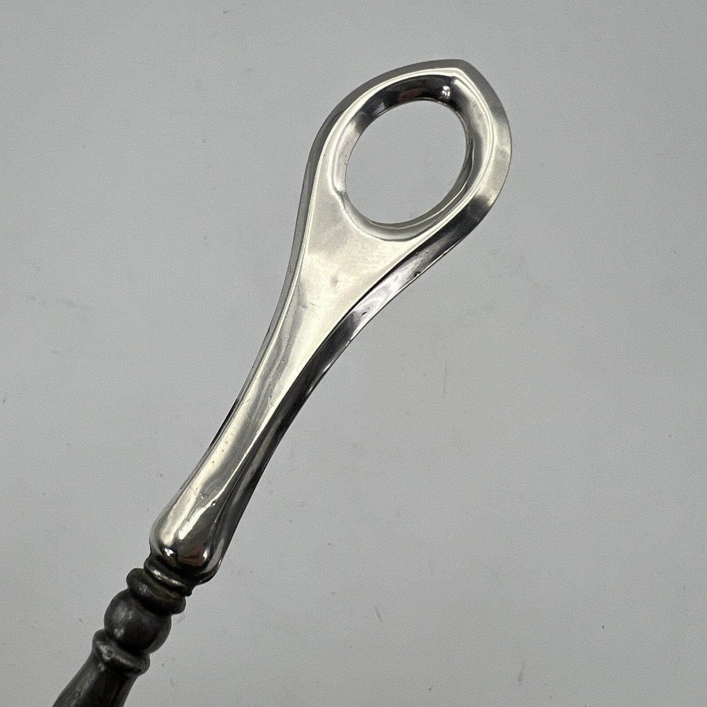 Tiralacci Antico in argento 925 inglese da toilette sterling d'epoca anno 1910 Categoria  Sheffield & Argento