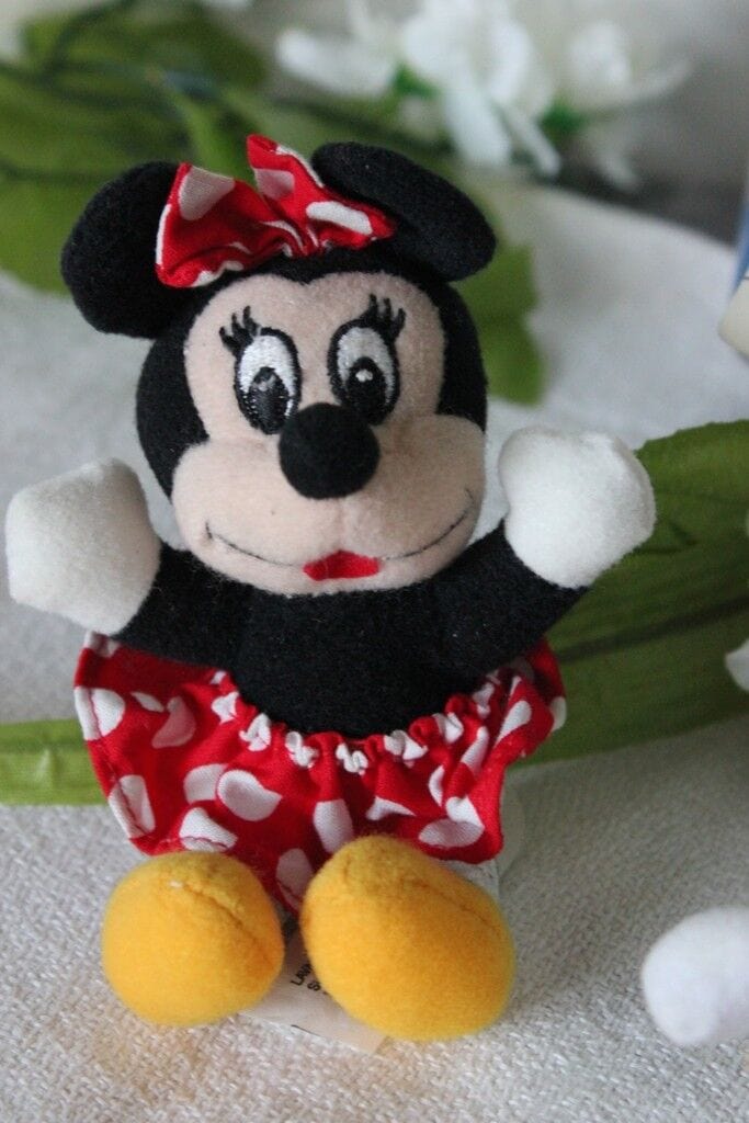 TRE PELUCHES VINTAGE ORIGINALI DISNEYLAND PARIS  MICKEY MOUSE - MINNIE- DONALD Categoria  Giocattoli vintage