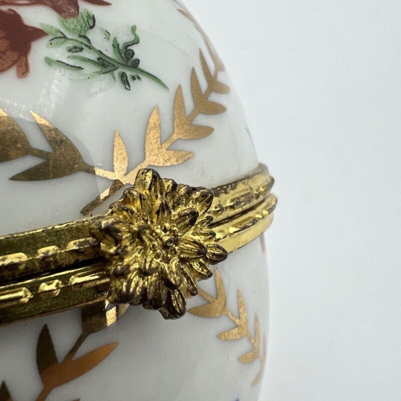 Uovo da Collezione in Porcellana bianca ceramica portagioie stile Faberge' Oro Categoria  Altro