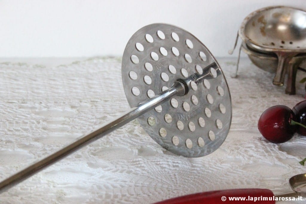 UTENSILE VINTAGE DA CUCINA  VINTAGE NUTBROWN SKYLINE KITCHEN UTENSIL Categoria  Vintage
