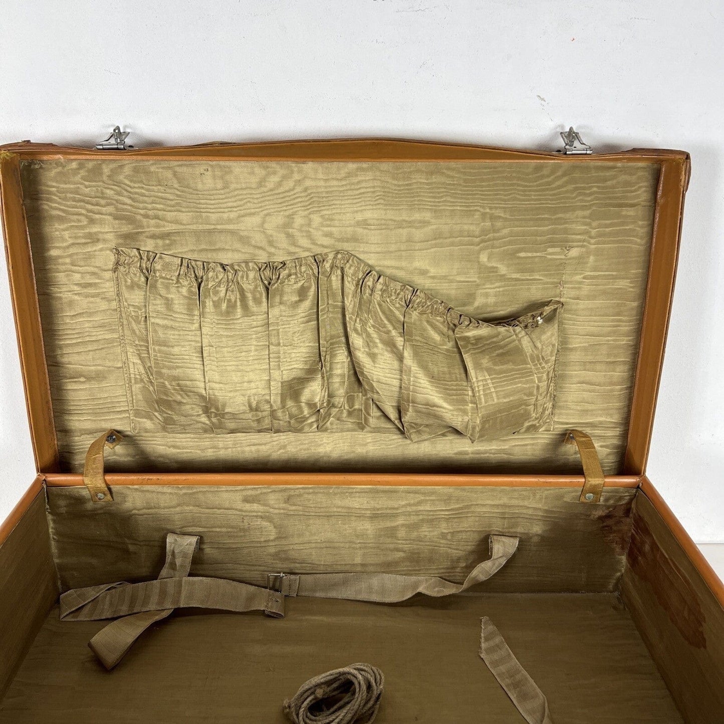 Valigia vintage anni 60 in cuoio marrone Borsa Antica bagaglio da viaggio rigida Categoria  Vintage