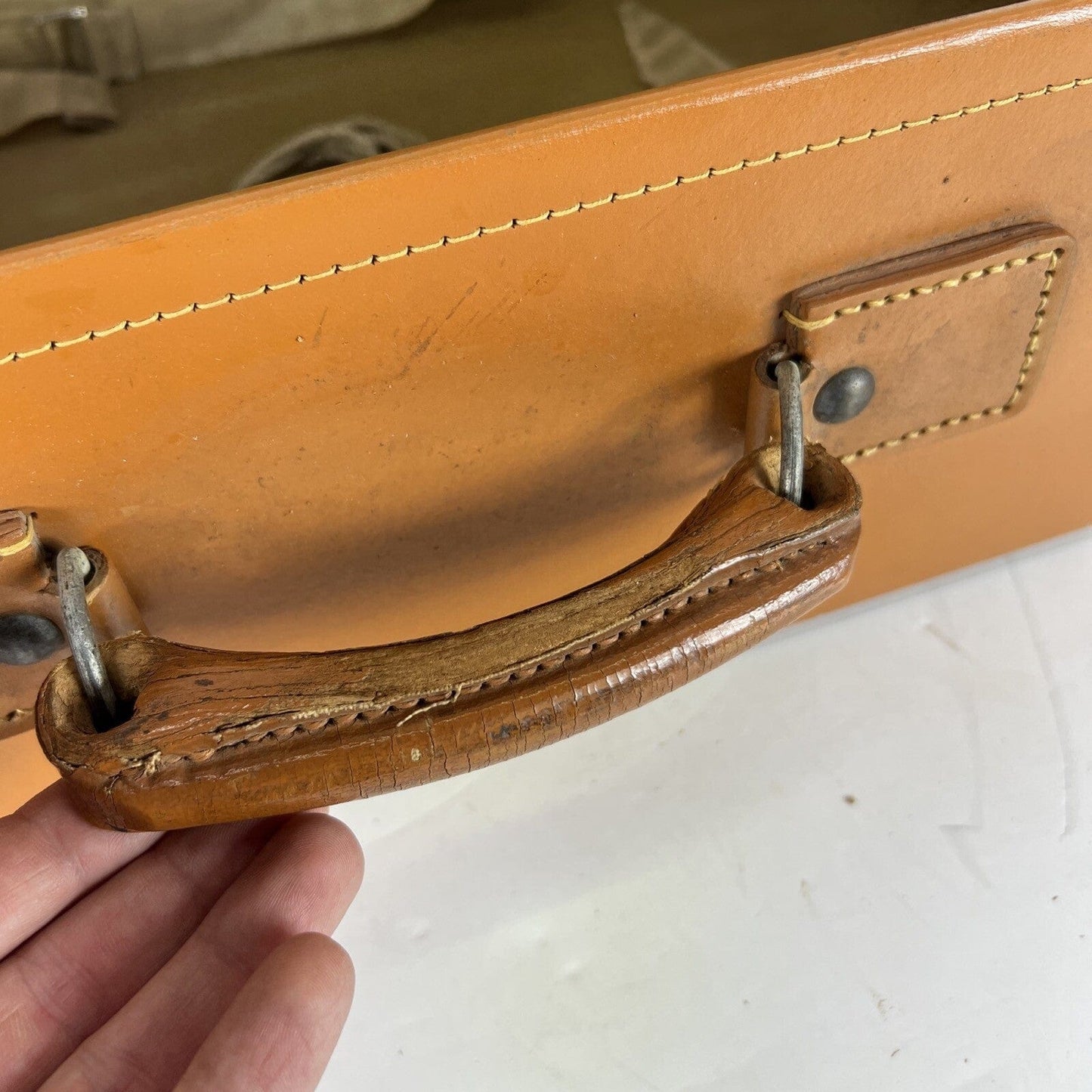 Valigia vintage anni 60 in cuoio marrone Borsa Antica bagaglio da viaggio rigida Categoria  Vintage