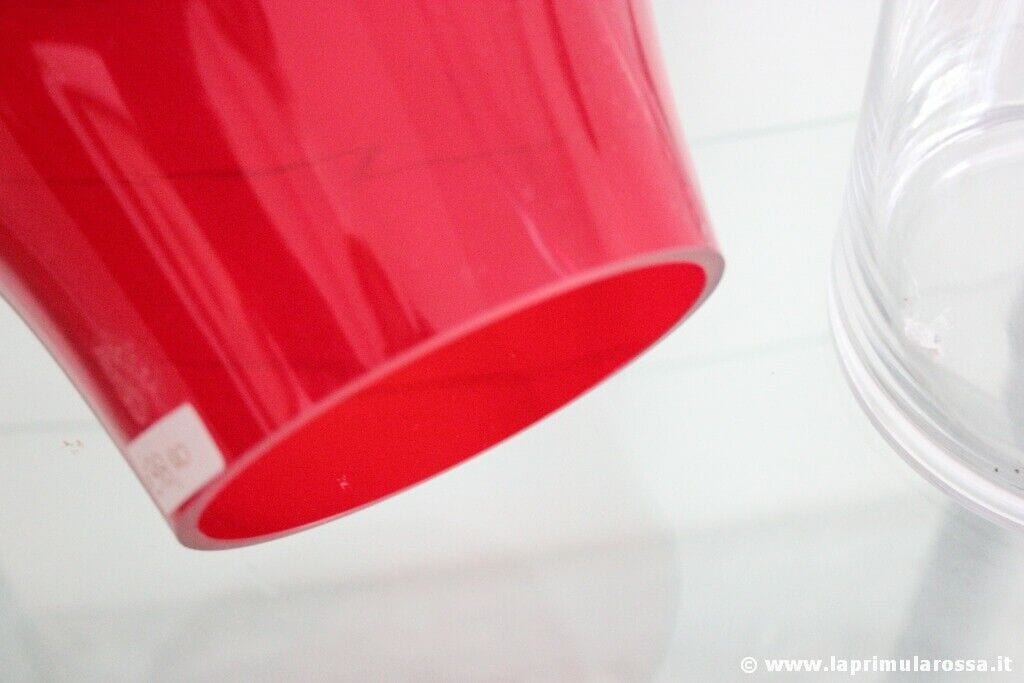 VASO ANNI '80 PORTAFIORI IN VETRO ROSSO VINTAGE RED GLASS VASE MADE IN ITALY Categoria  Vetri e Cristalli