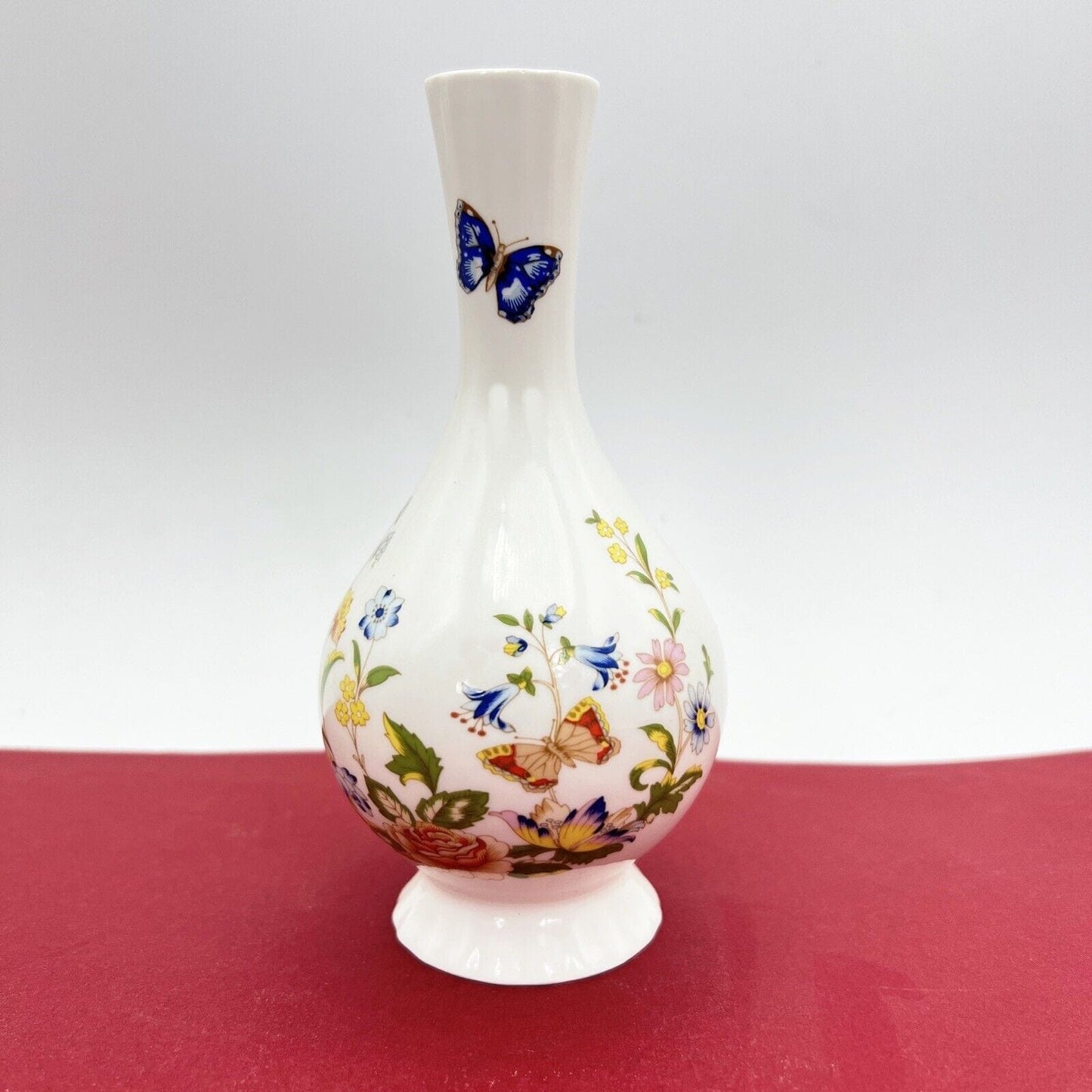 Vaso in porcellana portafiori vintage piccolo vasetto stretto monofiore Aynsley Categoria  Vasi e Portafiori