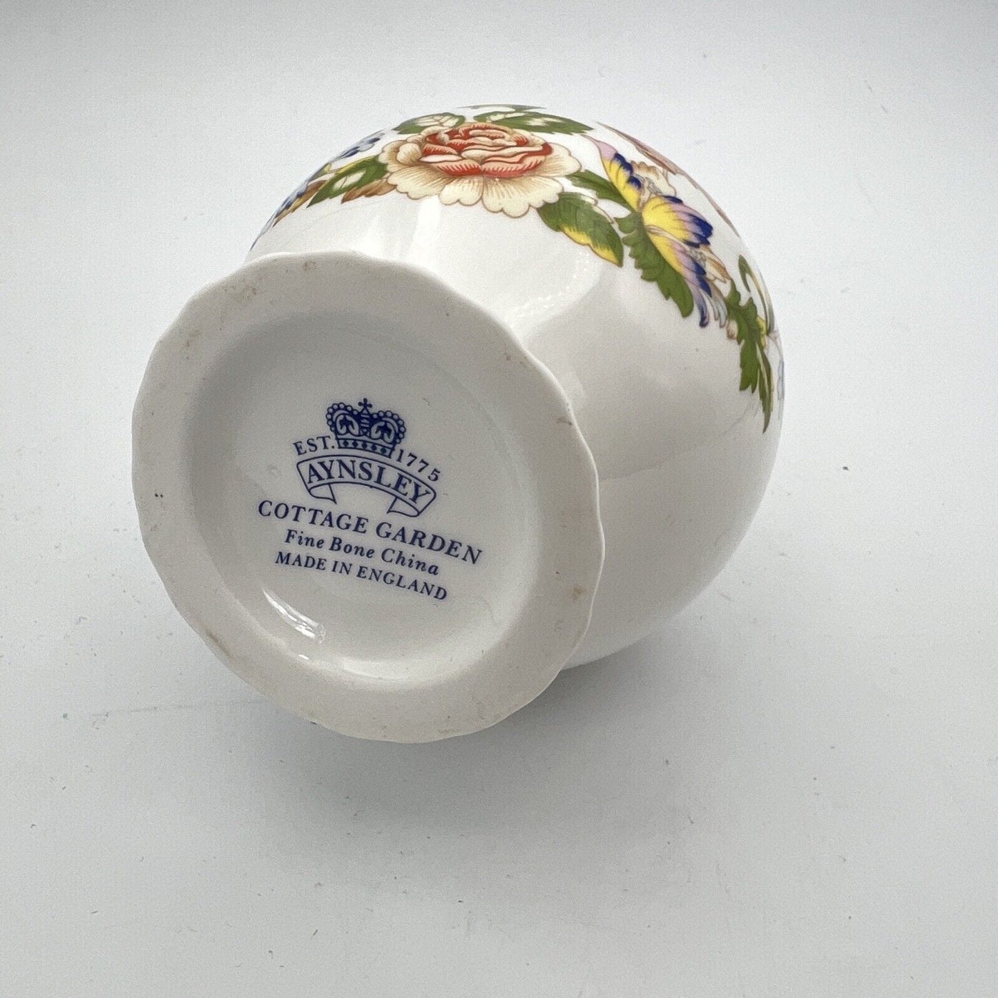 Vaso in porcellana portafiori vintage piccolo vasetto stretto monofiore Aynsley Categoria  Vasi e Portafiori