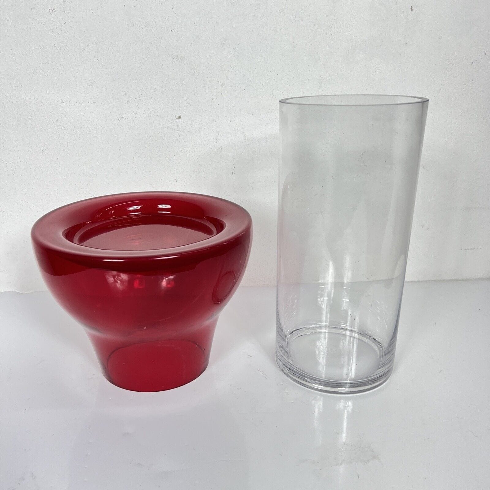 Vaso in vetro di design portafiori modernariato rosso portacandela trasparente Categoria  Vetri e Cristalli