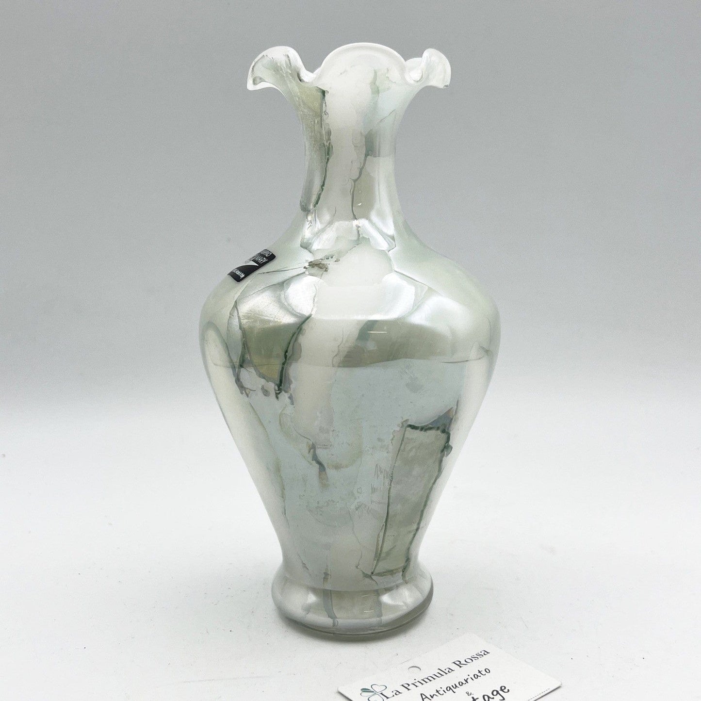 Vaso in vetro di murano porta fiori stile liberty vasetto vintage opaline bianco Categoria  Vetri e Cristalli