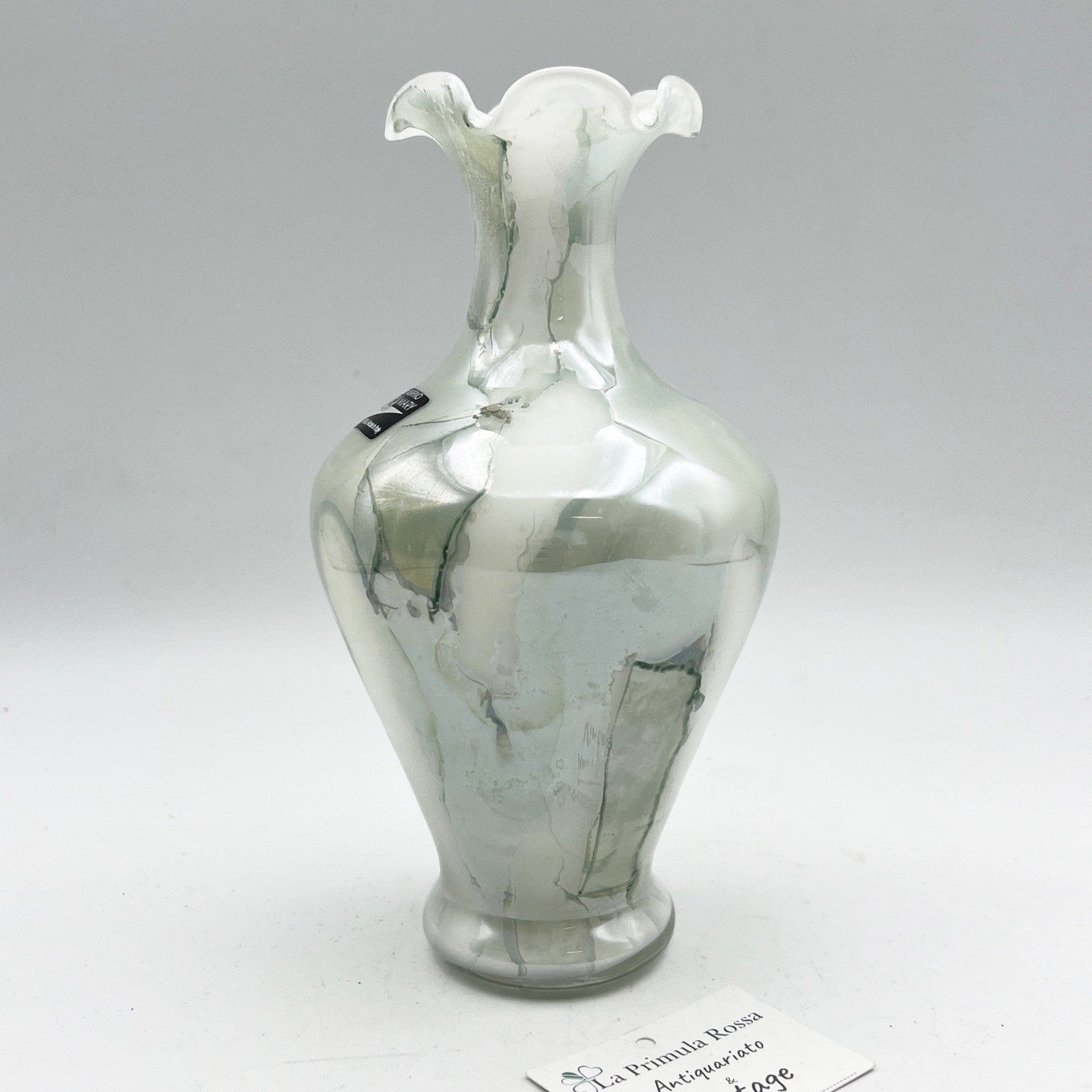 Vaso in vetro di murano porta fiori stile liberty vasetto vintage opaline bianco Categoria  Vetri e Cristalli