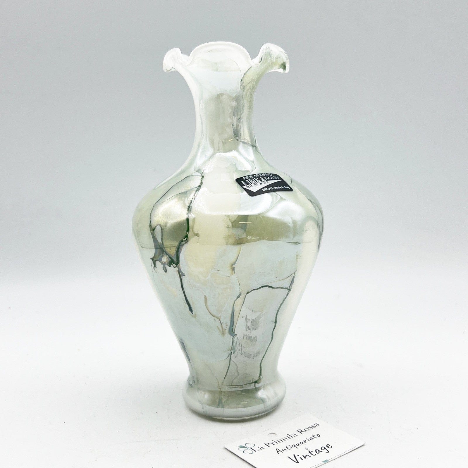 Vaso in vetro di murano porta fiori stile liberty vasetto vintage opaline bianco Categoria  Vetri e Cristalli
