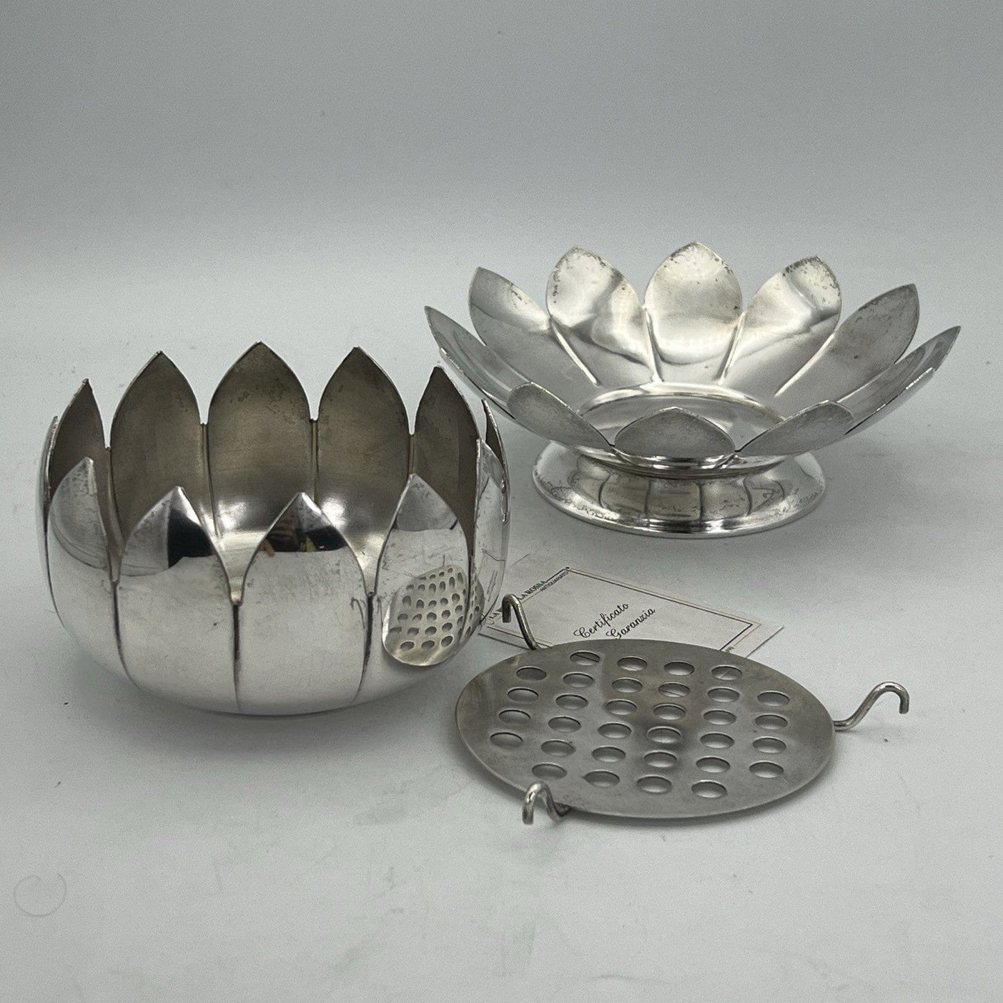 Vaso Portafiori in argento silver plated ciotola fiori di loto anni 70 Ciotola Categoria  Sheffield & Argento