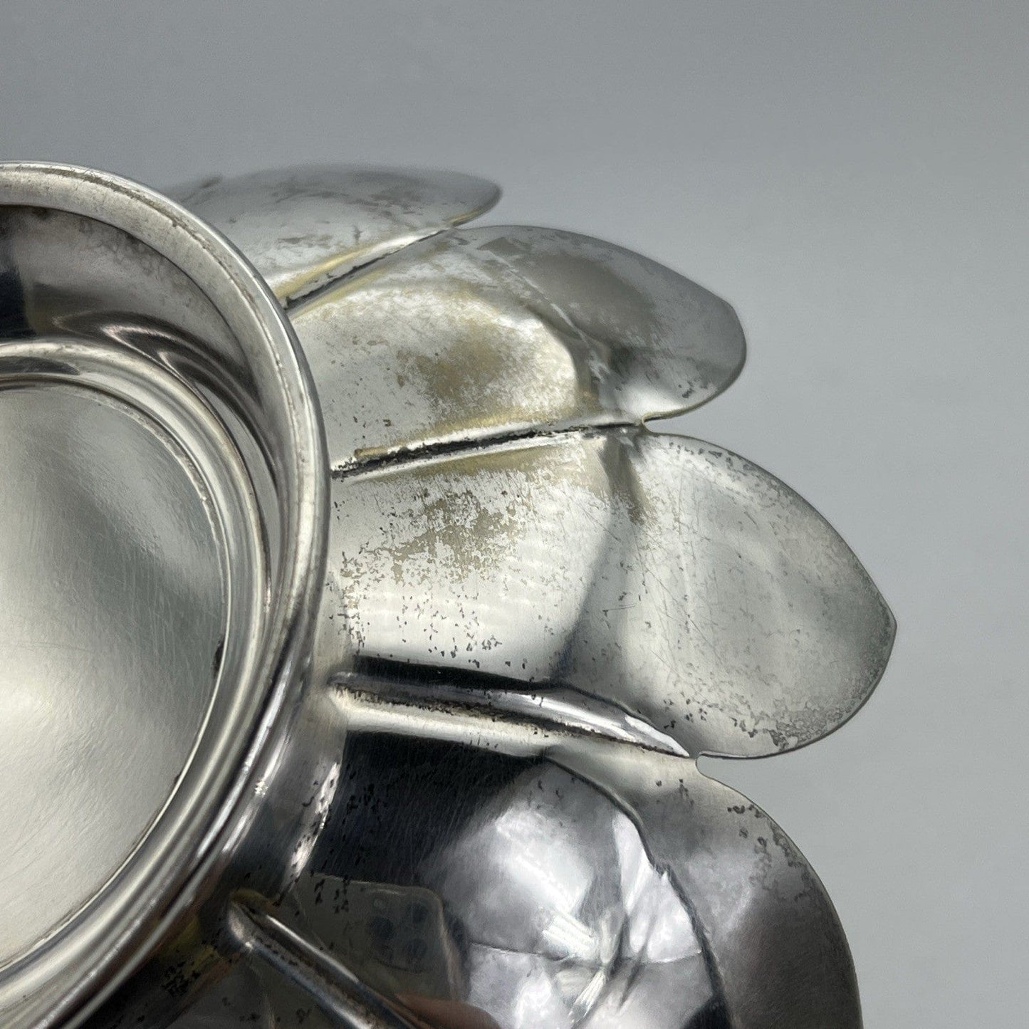 Vaso Portafiori in argento silver plated ciotola fiori di loto anni 70 Ciotola Categoria  Sheffield & Argento