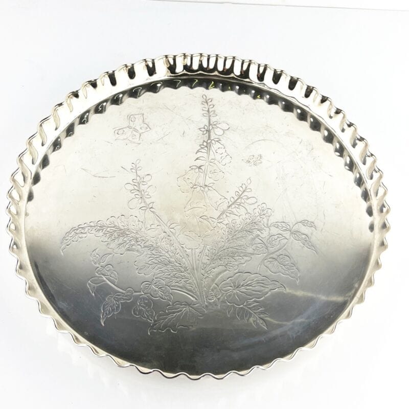 Vassoio in argento sheffield antico silver plated rotondo da tavola con piedini Categoria  Sheffield & Argento
