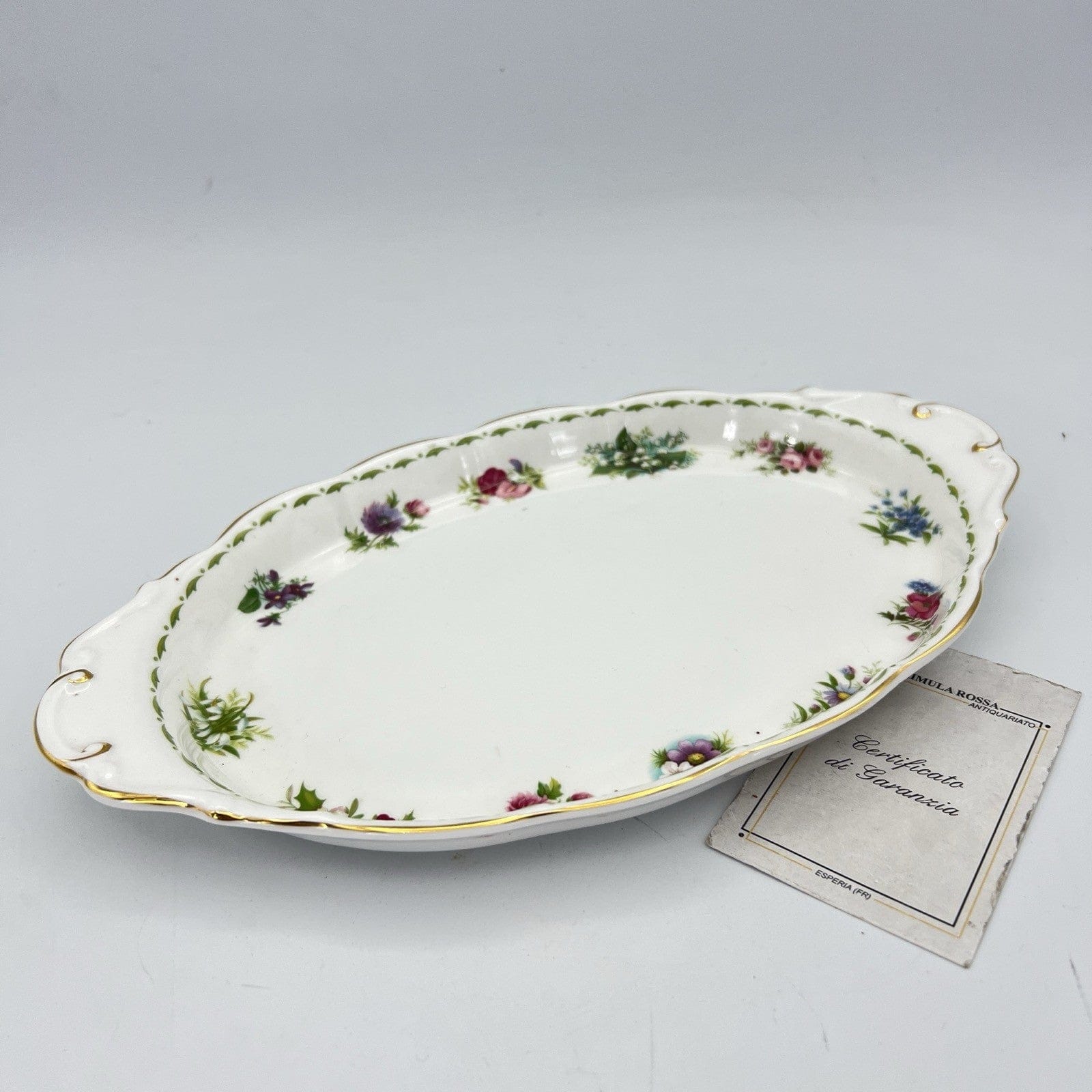 Vassoio ovale piatto in porcellana Royal Albert con mesi Flower Of The Month '84 Categoria  Piatti Vassoio