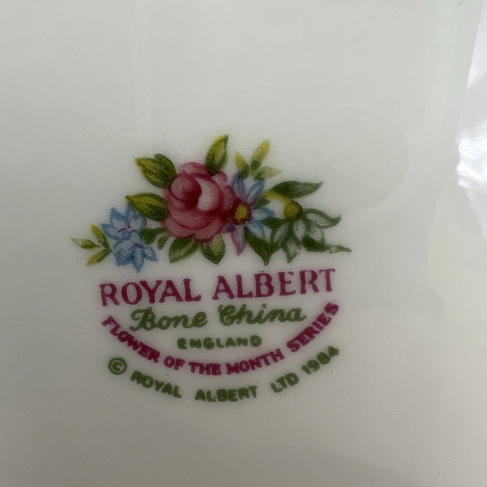 Vassoio ovale piatto in porcellana Royal Albert con mesi Flowers Of The Month 84 Categoria  Piatti Vassoio