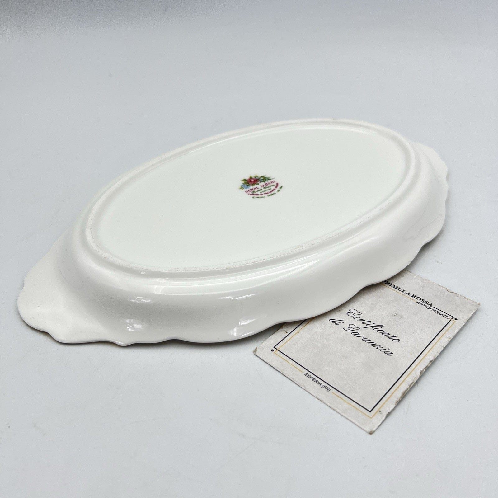 Vassoio ovale piatto in porcellana Royal Albert con mesi Flowers Of The Month 84 Categoria  Piatti Vassoio