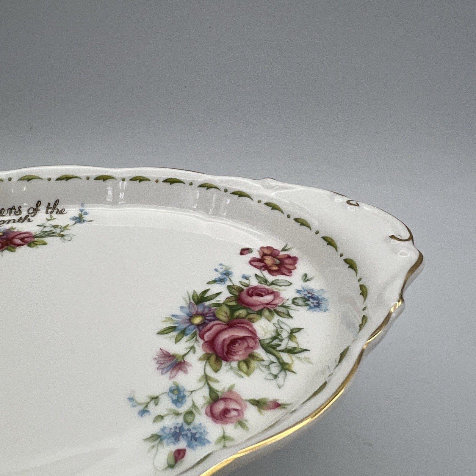 Vassoio ovale piatto in porcellana Royal Albert con mesi Flowers Of The Month 84 Categoria  Piatti Vassoio