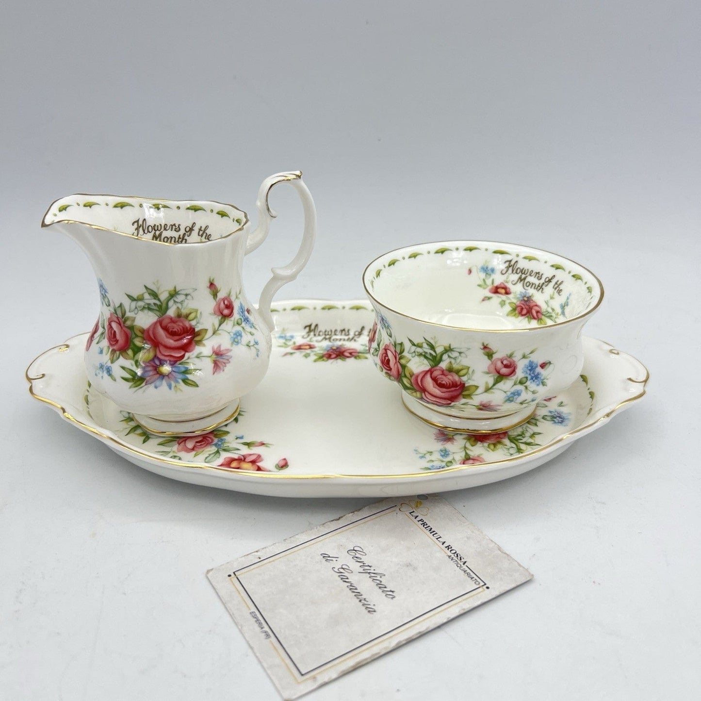 Vassoio ovale piatto in porcellana Royal Albert con mesi Flowers Of The Month 84 Categoria  Piatti Vassoio