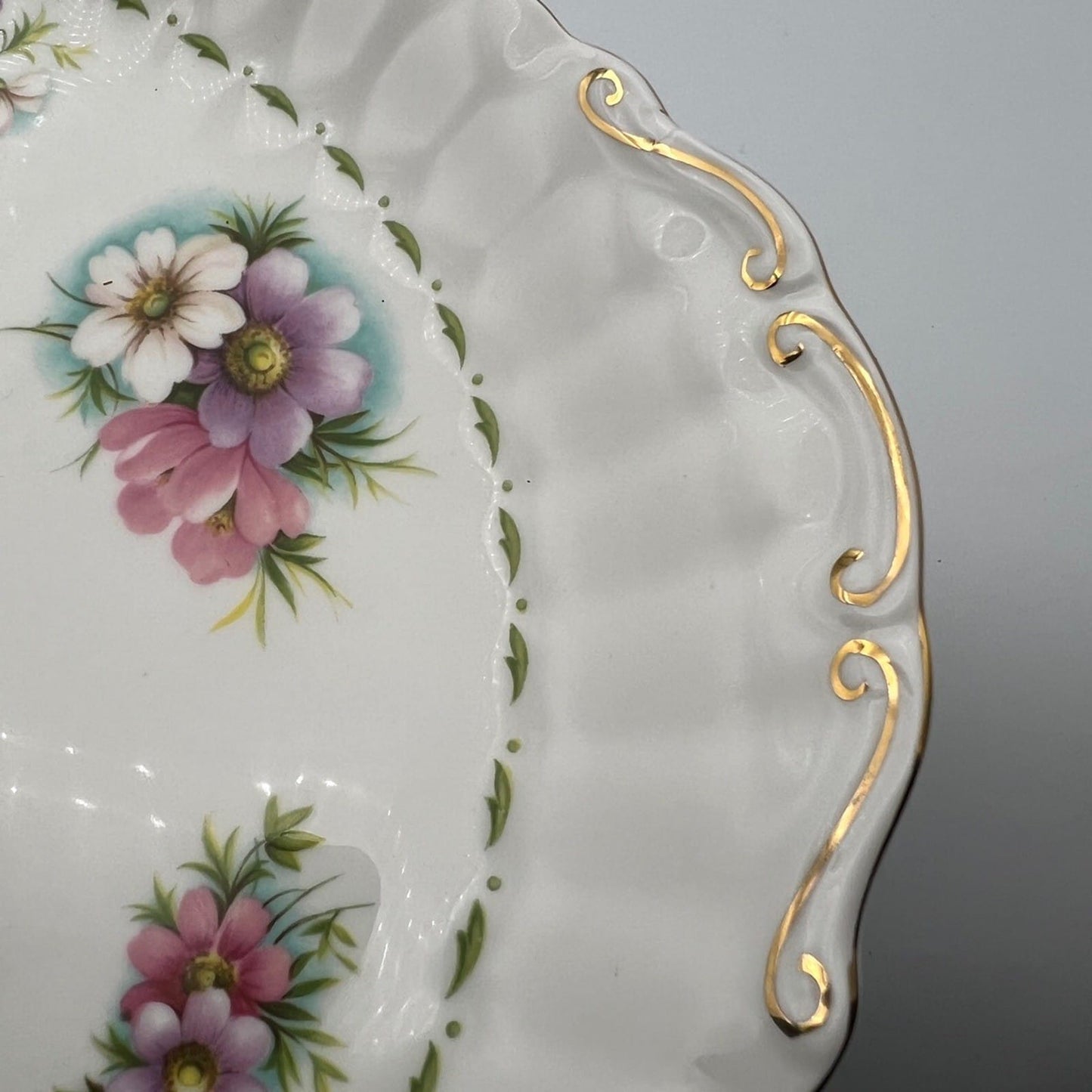 Vassoio piatto torta in porcellana Royal Albert  Flowers Of The Month Ottobre Categoria  Piatti Vassoio