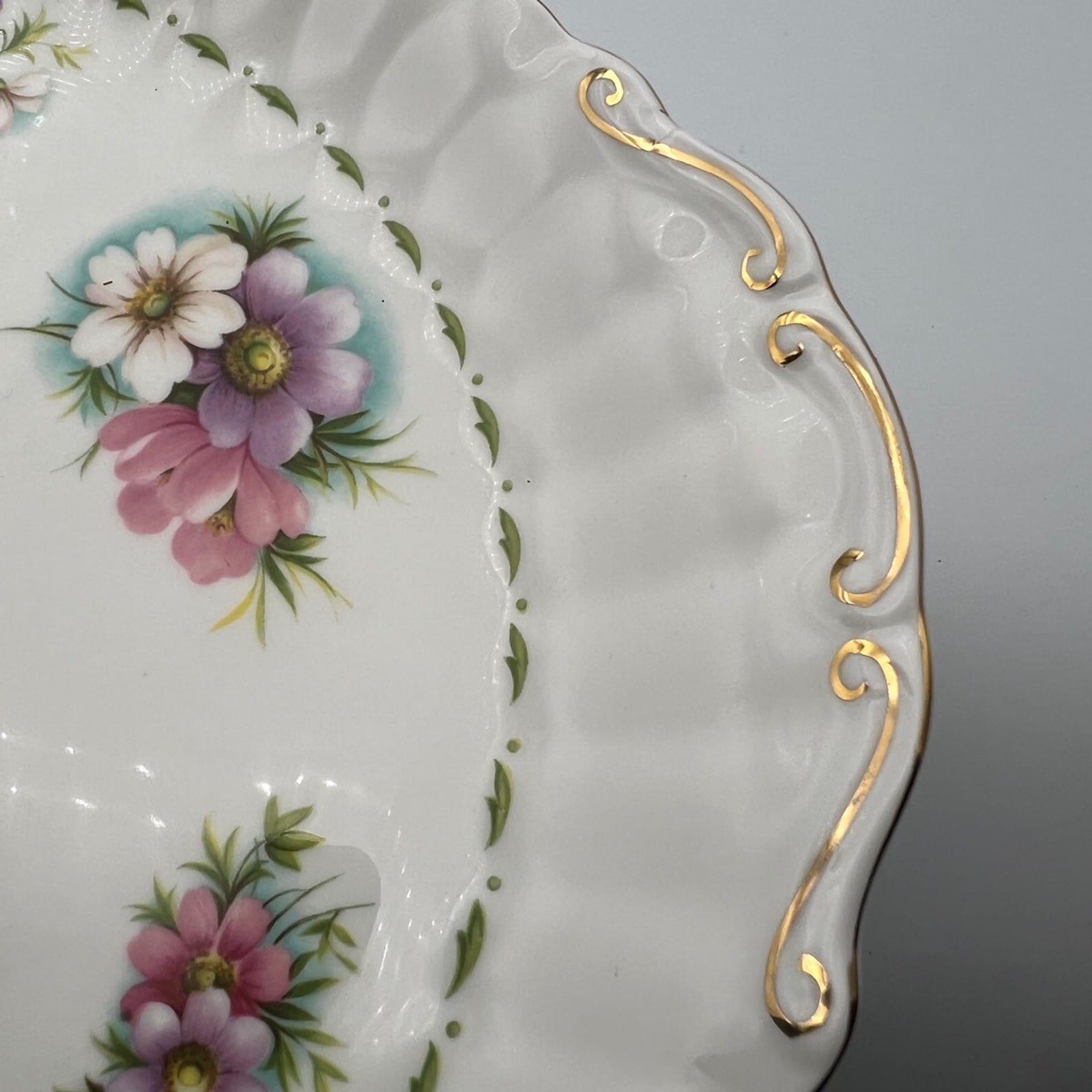 Vassoio piatto torta in porcellana Royal Albert  Flowers Of The Month Ottobre Categoria  Piatti Vassoio