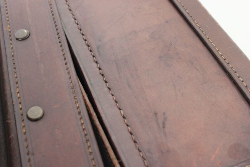 Vecchia Valigia in pelle cuoio marrone vintage stile antico bagaglio anni '50 60 Categoria  Vintage