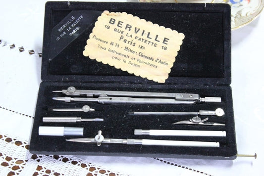 VECCHIO ASTUCCIO COMPASSI FRANCESI BERVILLE PARIS STRUMENTI DA DISEGNO VINTAGE Categoria  Attrezzi e Strumenti