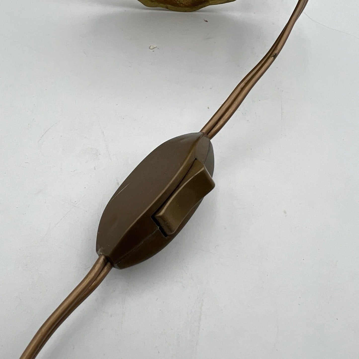 Vecchio Lume A Tre Fiamme In Ottone Lampada Da Tavolo D'epoca Candelabro Bronzo Categoria  Lampade Appliques