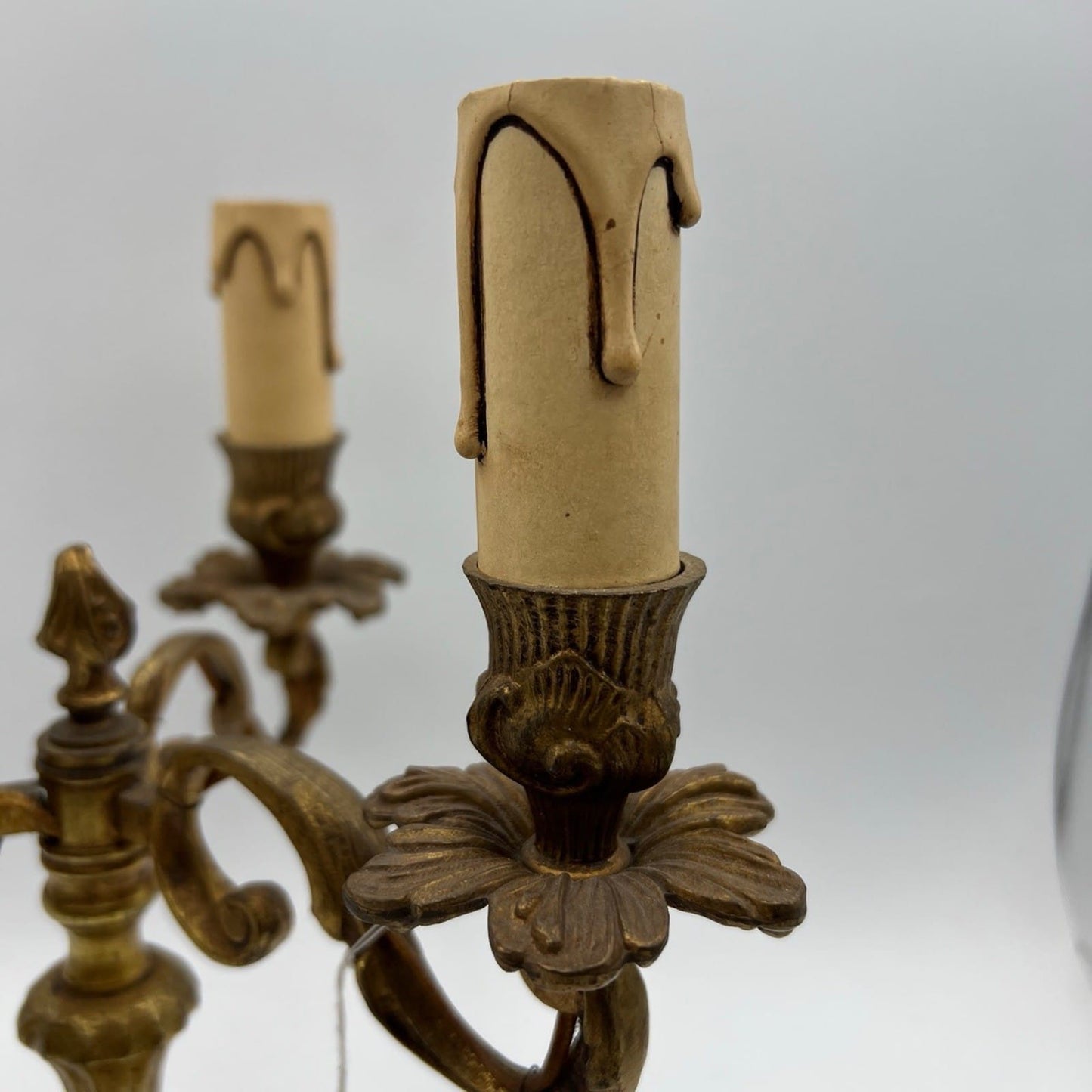Vecchio Lume A Tre Fiamme In Ottone Lampada Da Tavolo D'epoca Candelabro Bronzo Categoria  Lampade Appliques