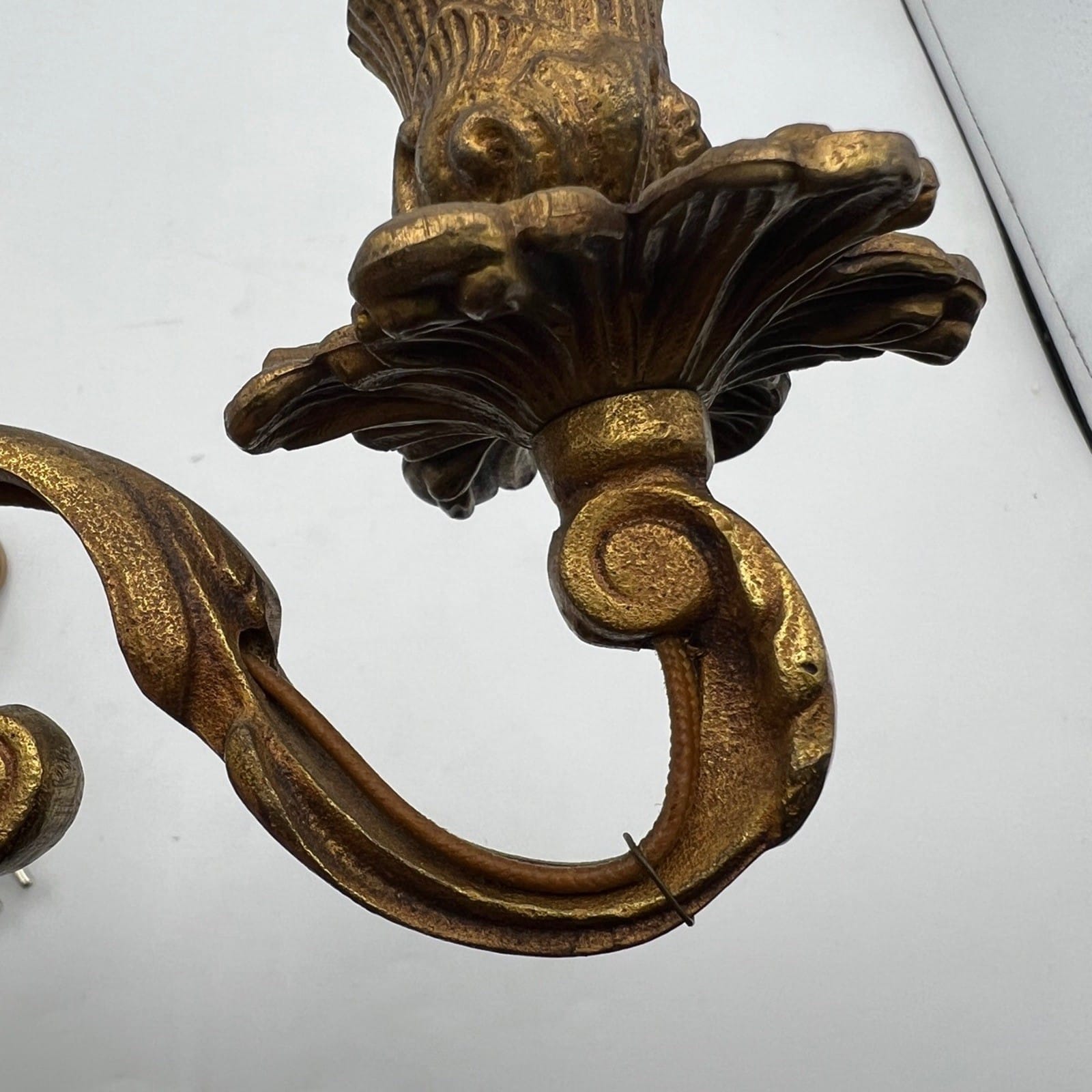 Vecchio Lume A Tre Fiamme In Ottone Lampada Da Tavolo D'epoca Candelabro Bronzo Categoria  Lampade Appliques