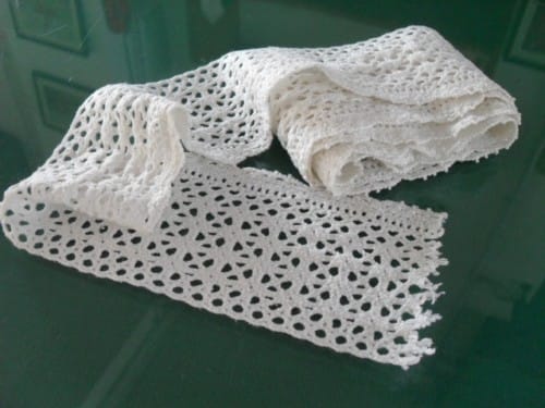 VECCHIO PIZZO AD UNCINETTO \ ANTICA BORDURA L. CM 120 VINTAGE HAND MADE CROCHET Categoria  Corredo Pizzi e Tessuti