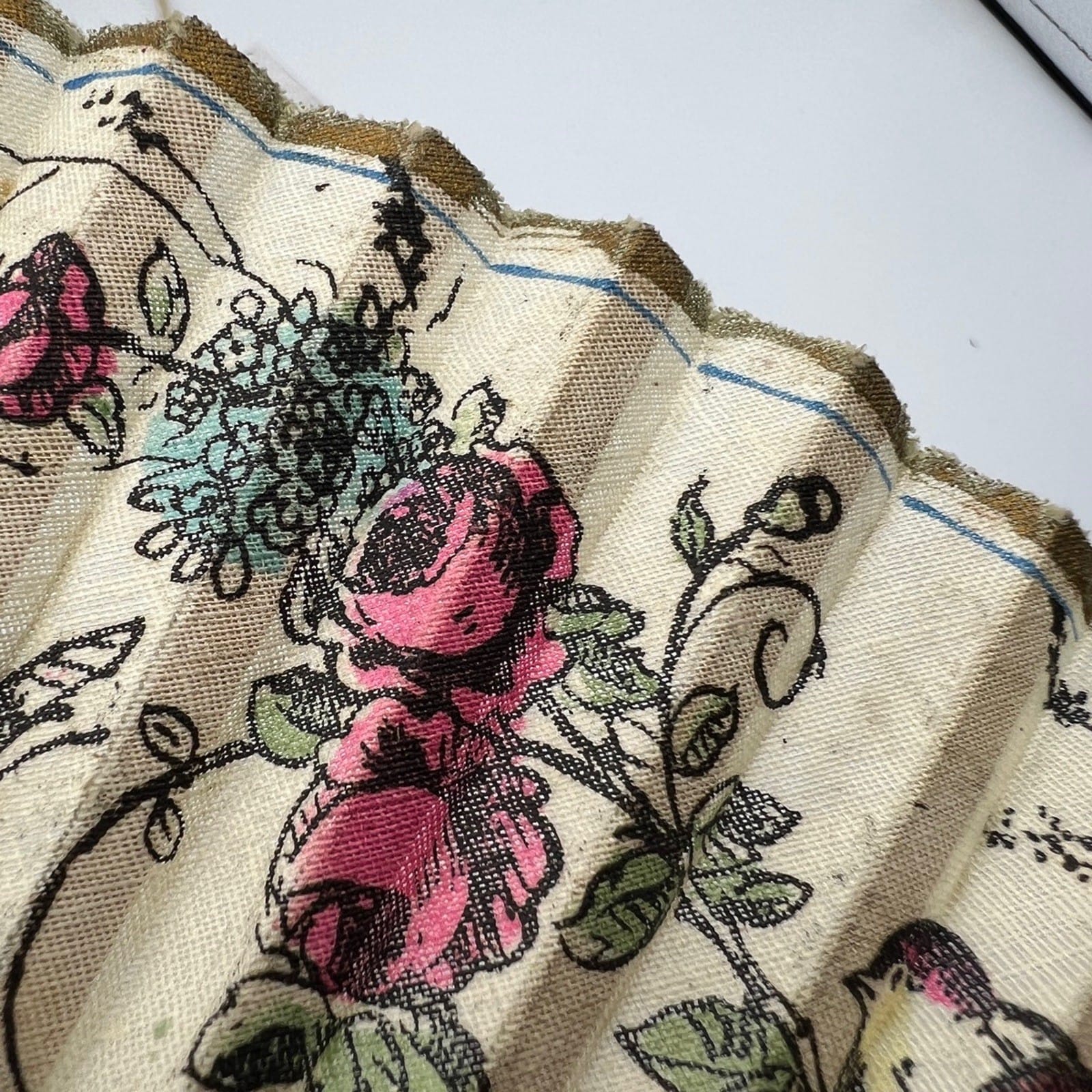 Ventaglio vintage Spagnolo in legno traforato e dipinto a mano tessuto uccelli Categoria  Ventagli