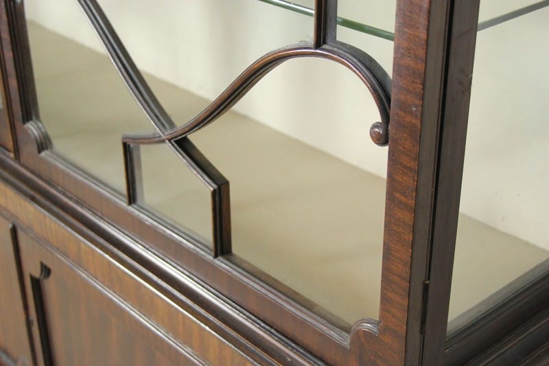 Vetrina antica cristalliera in legno di mogano vetrinetta  inglese 900 d'epoca Categoria  Vetrine