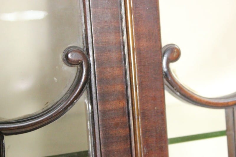 Vetrina antica cristalliera in legno di mogano vetrinetta  inglese 900 d'epoca Categoria  Vetrine