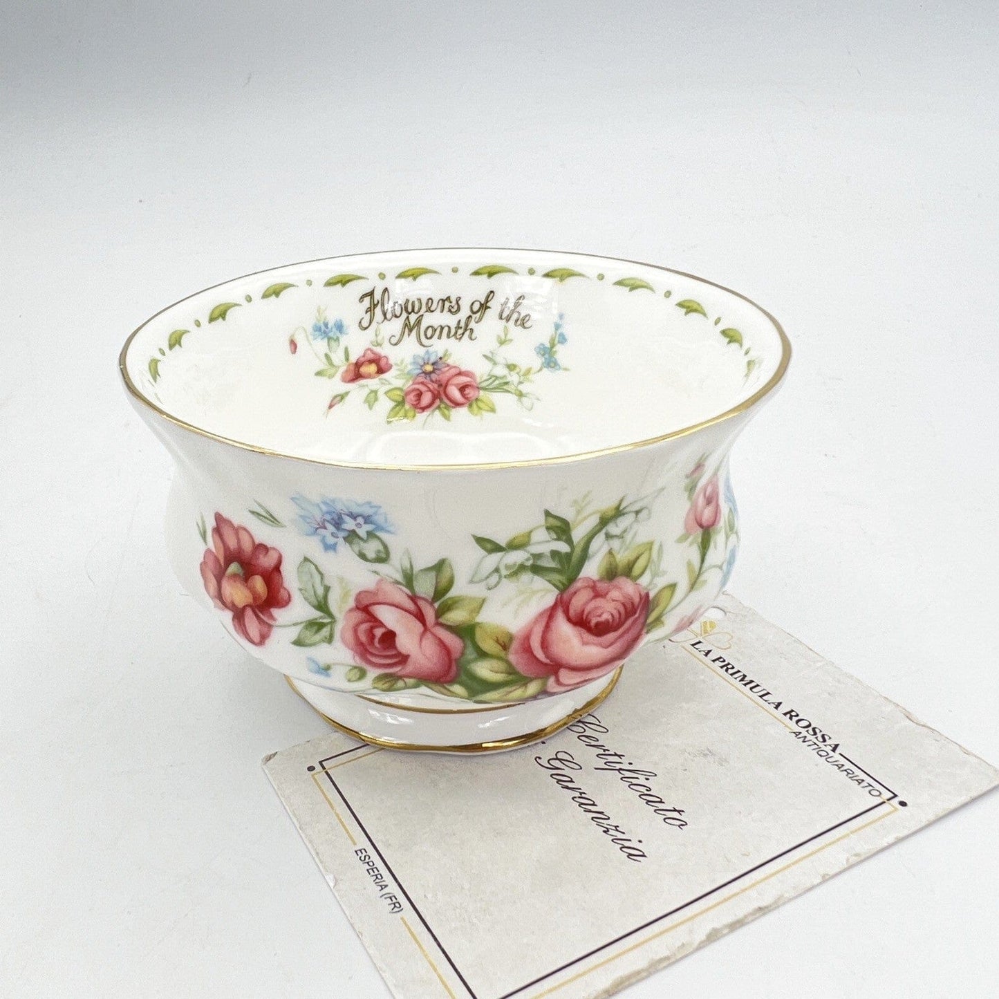 Zuccheriera in porcellana Royal Albert collezione mesi Flowers of the month Categoria  Servizio tazze - Tazze